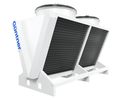 Unidade industrial de resfriamento com dois ventiladores grandes no topo, estrutura metálica branca e aletas pretas, apoiada por base de suporte.